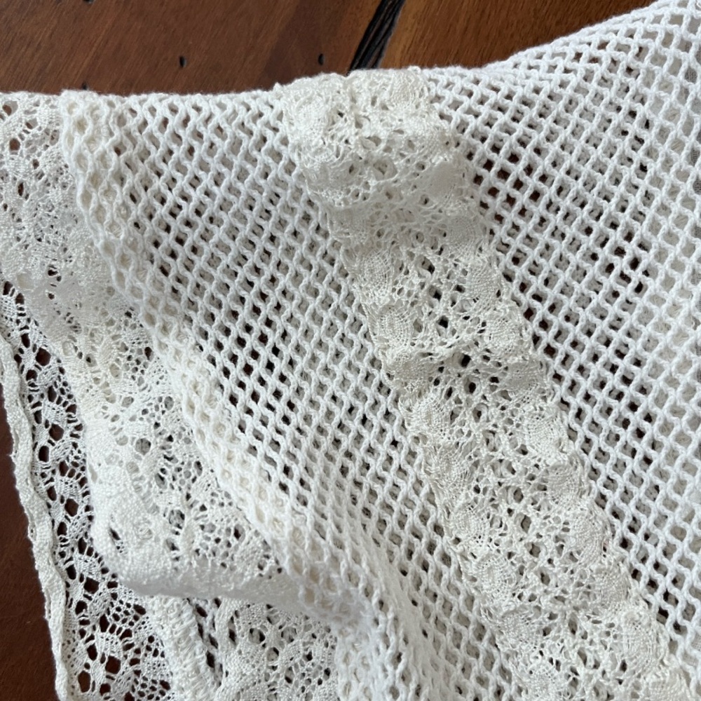 Old Navy Ivory Blouse‎ - Picture 3 of 6